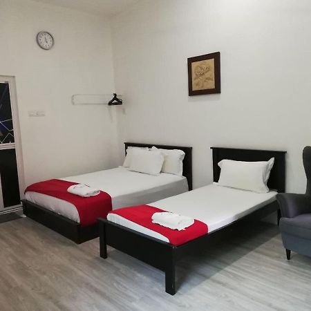 Roomstay Hj Esmon Parit Raja Uthm 外观 照片